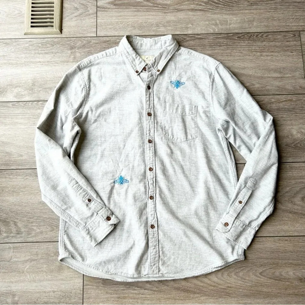 AEO Cotton Button Down Seriously Soft Shirt with Customized Bees Embroidery - Picture 2 of 13